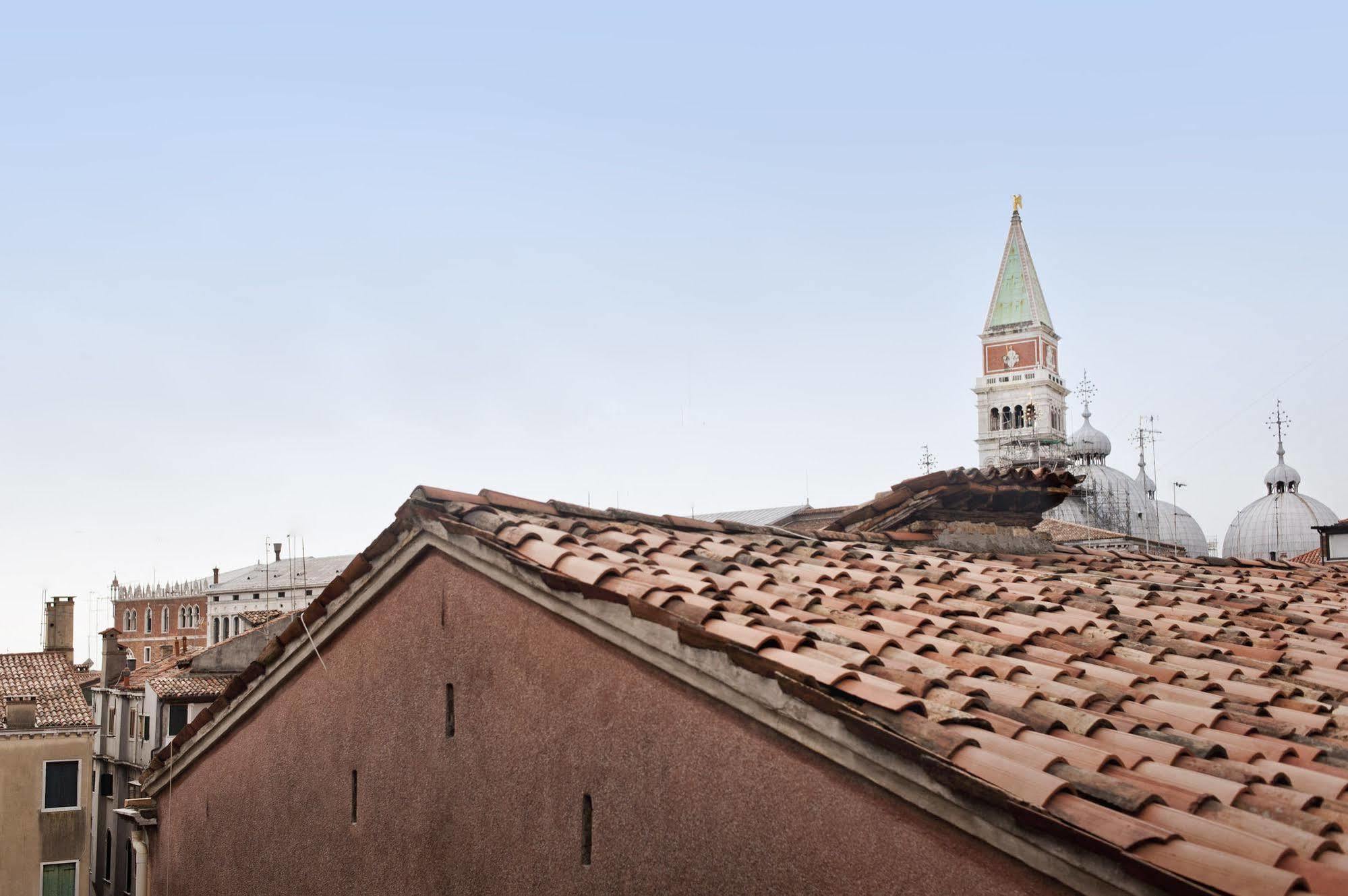 Elegant Terrace Near Piazza San Marco Last Floor No Lift Venecia